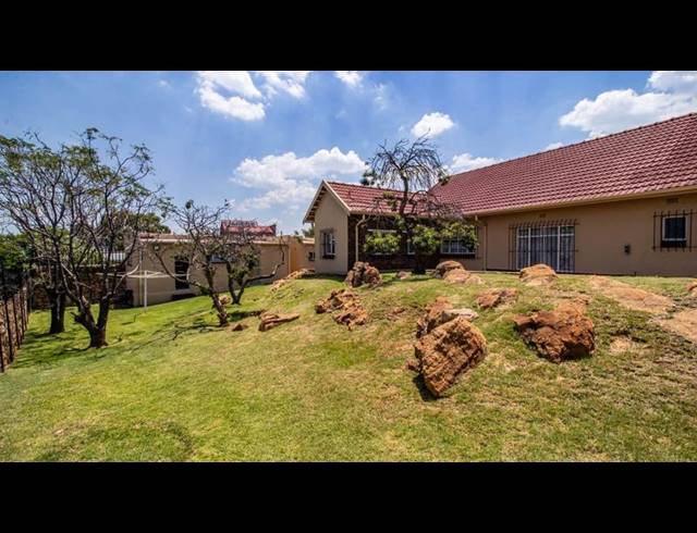 4 BEDROOM HOUSE FOR SALE IN LINMEYER
